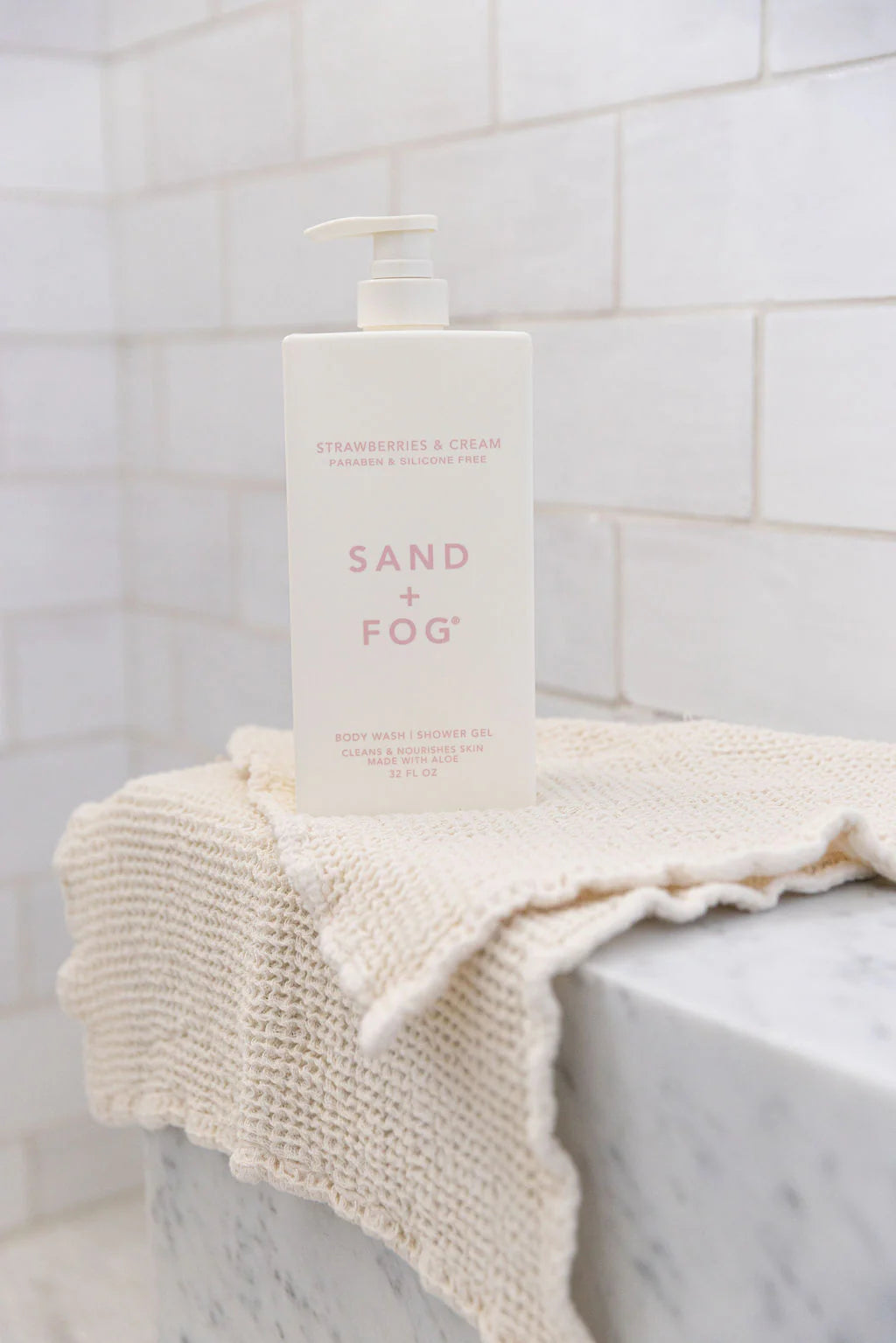Strawberries & Cream 32 oz Body Wash