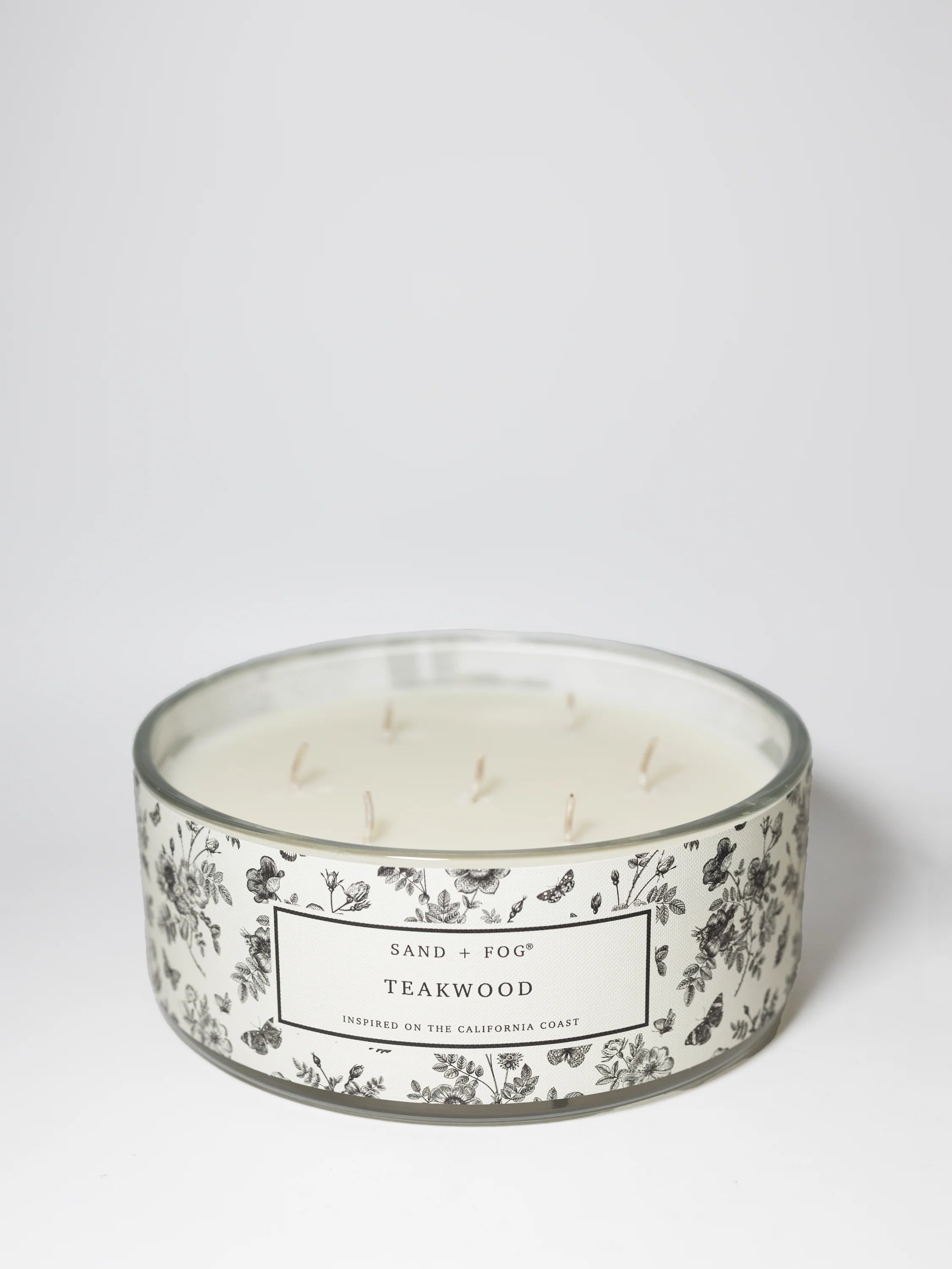 Teakwood 34 oz scented candle