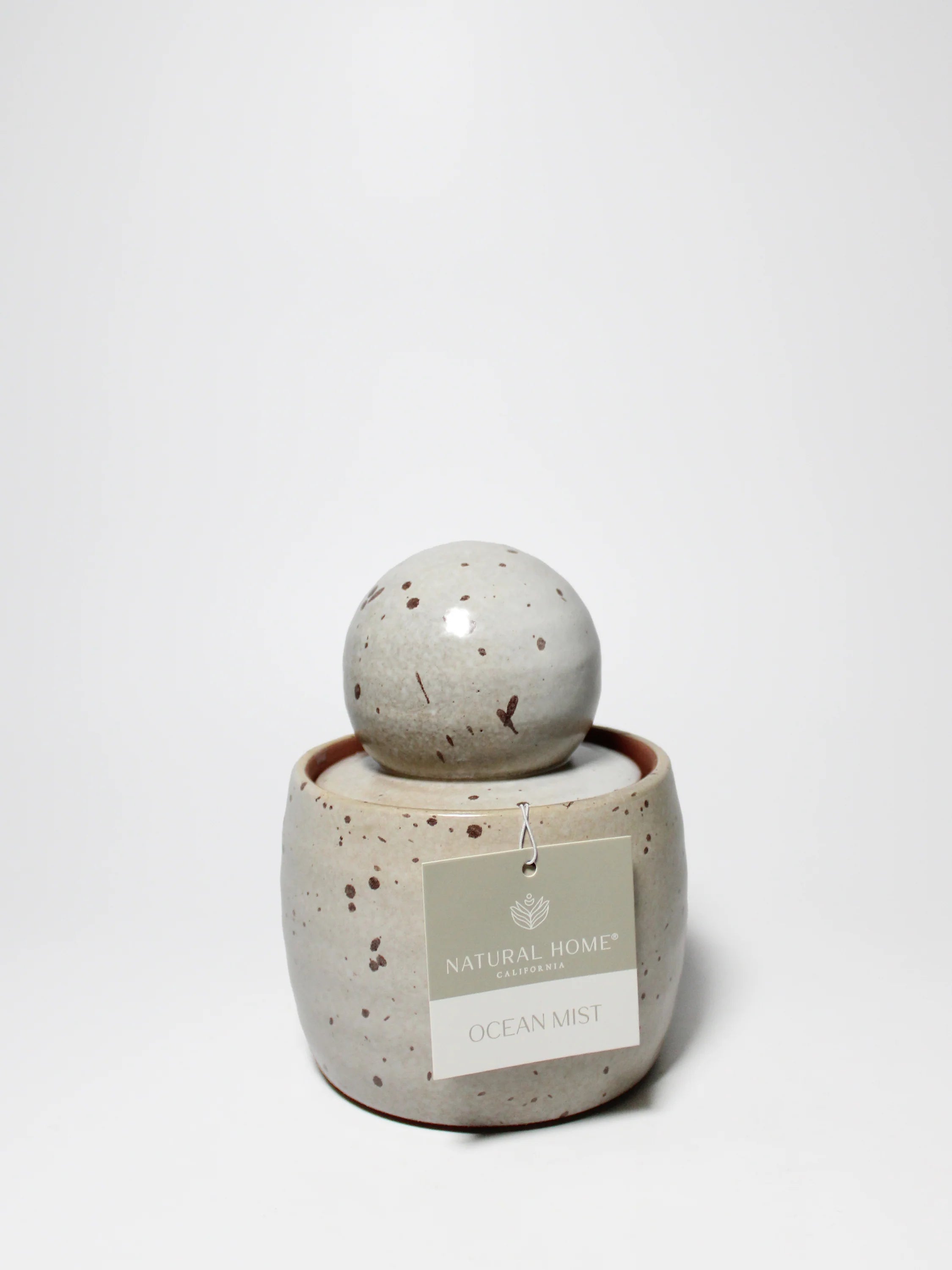 Ocean Mist Natural Home 13 oz scented candle