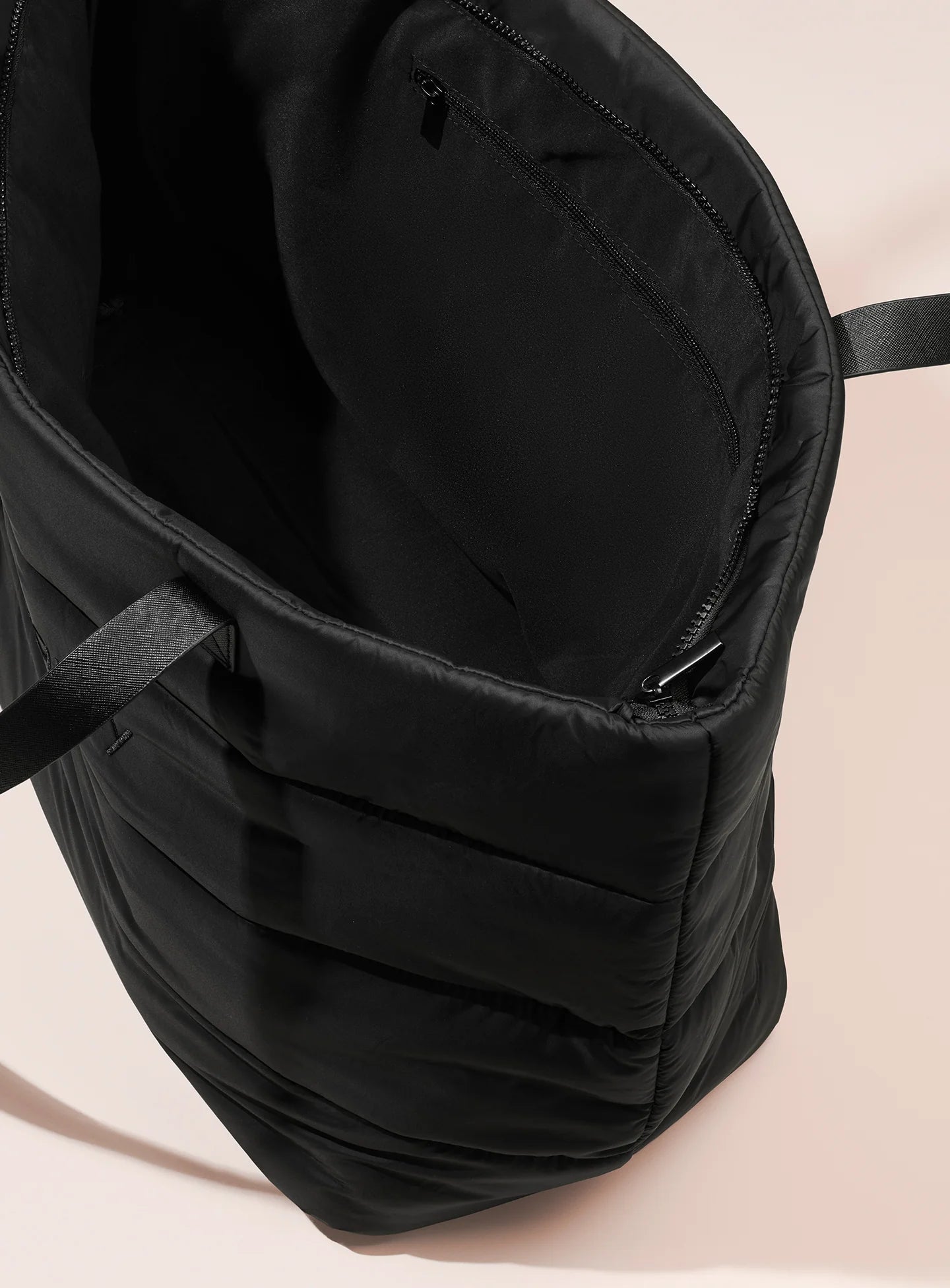 Puffy Traveler Tote Black