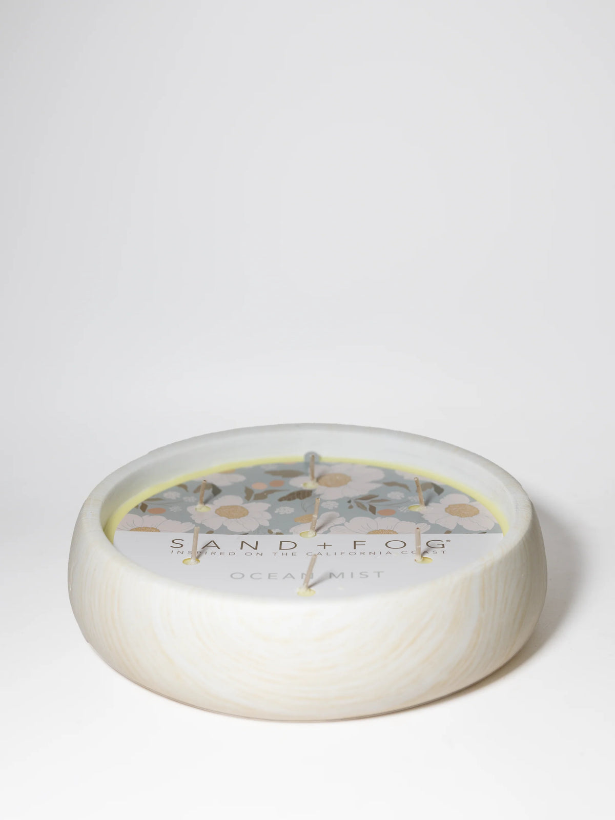 Ocean Mist 27 oz scented candle