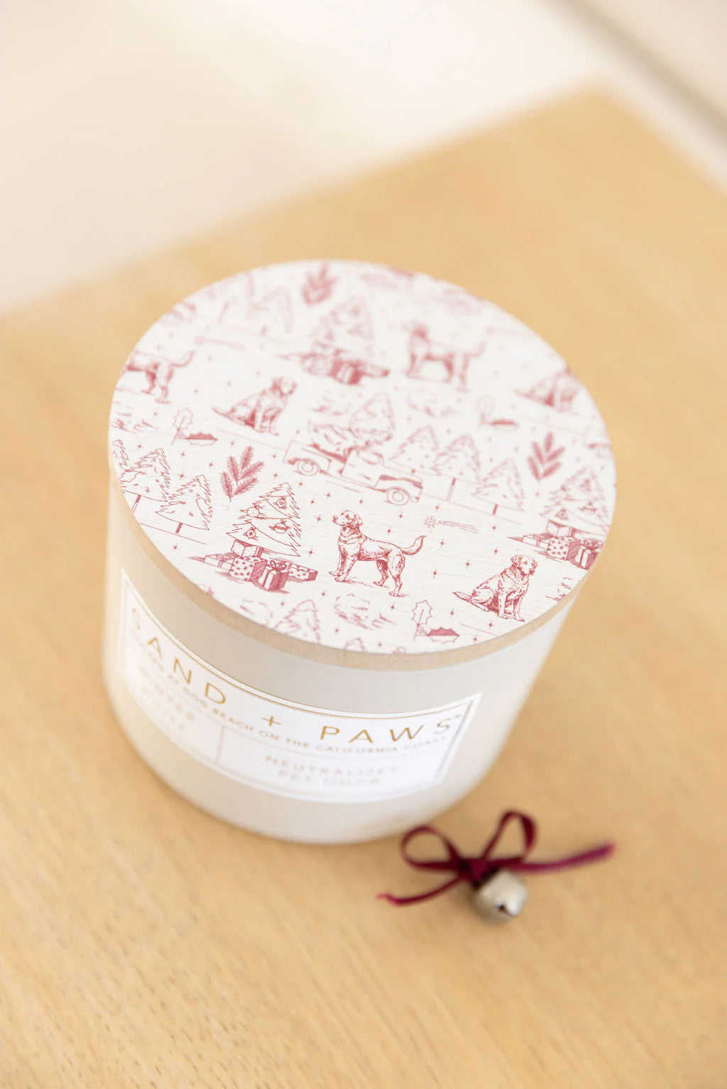 Sand + Paws Winter White 12 oz scented candle