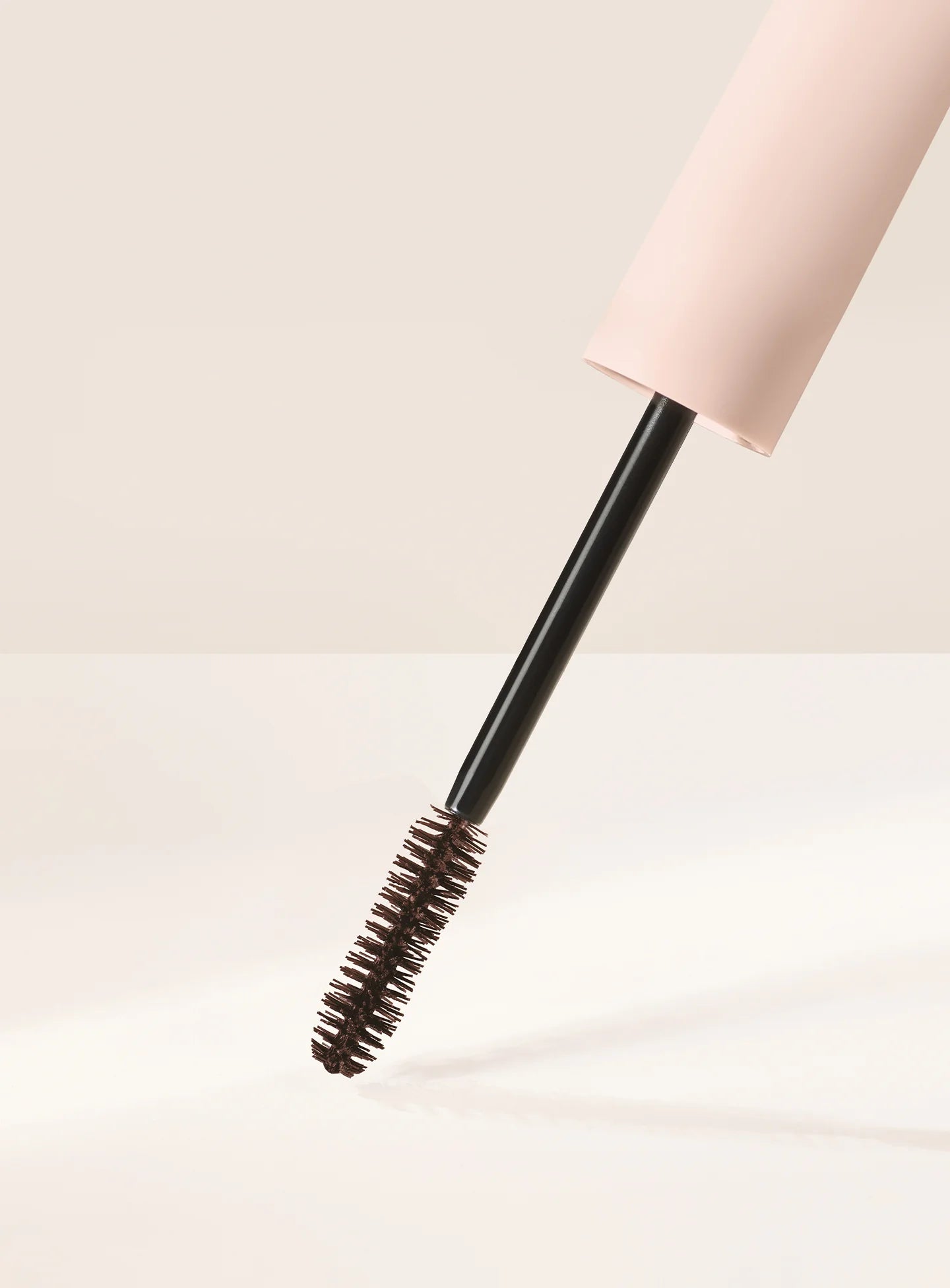 Perfect Strokes Universal Volumizing Mascara Brown