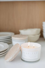 Fresh Laundry 12 oz scented candle