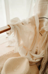 Cashmere & Linen 34 oz scented candle