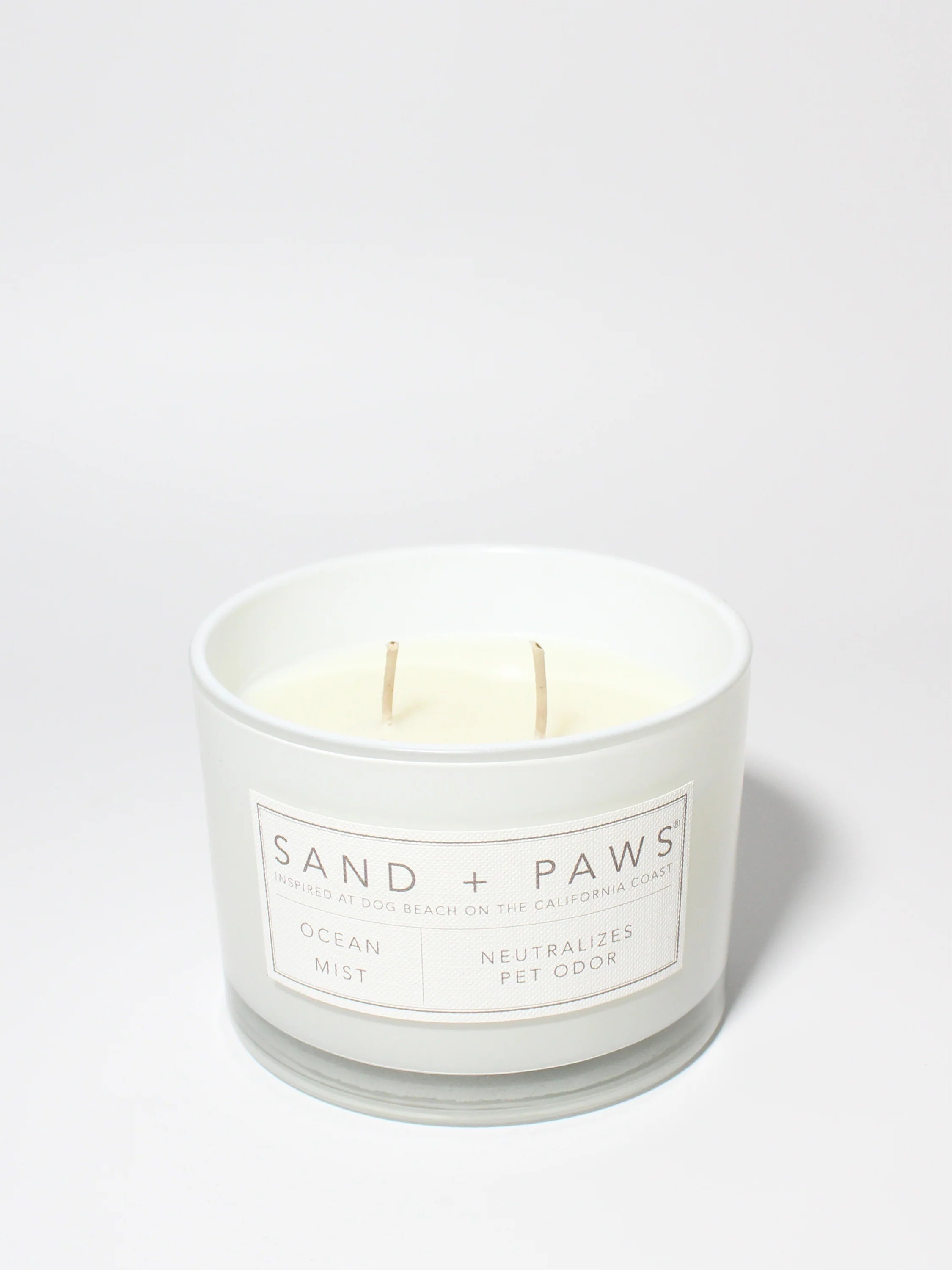 Sand + Paws Ocean Mist 12 oz scented candle